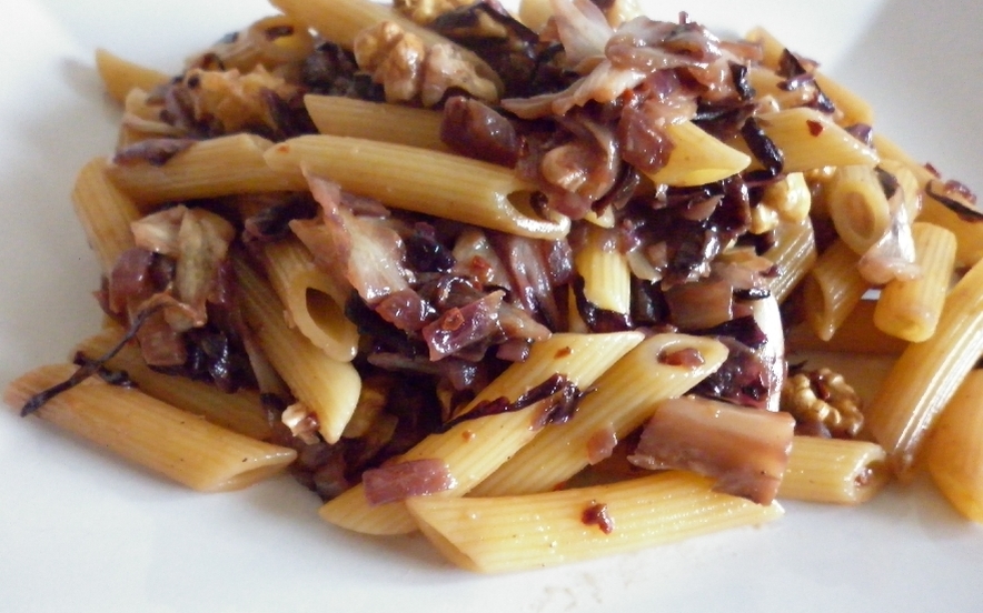 Penne con radicchio rosso e gorgonzola sbarazzino