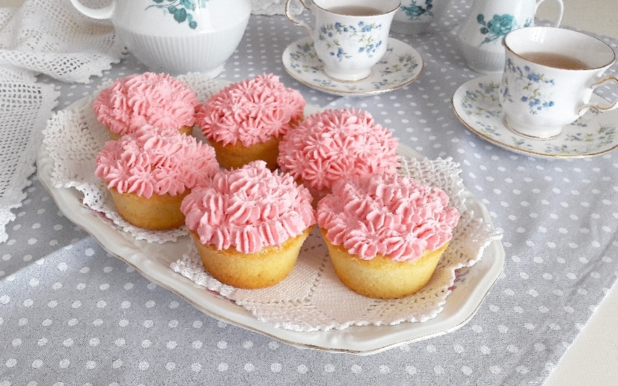 Cupcakes all'arancia con frosting al mascarpone