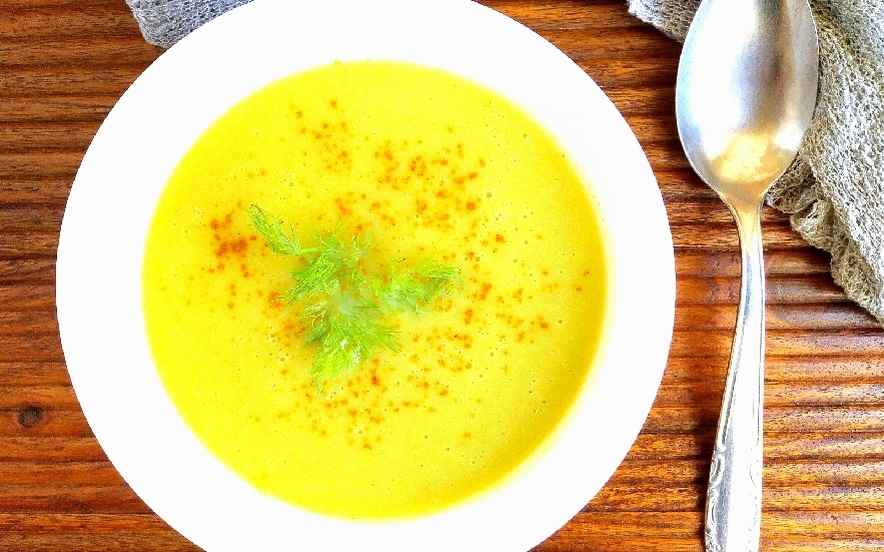 Vellutata riciclona di porri e finocchi al curry