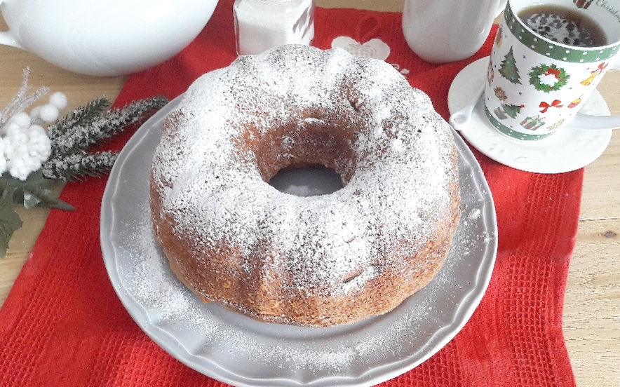 Ciambella uvetta e mandorle