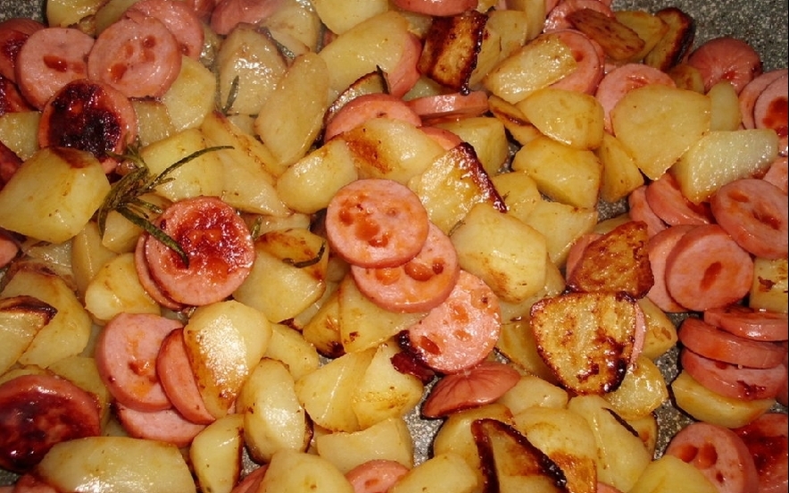 Wurstel e patate in padella
