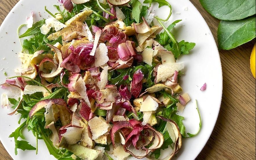 Insalata di carciofi crudi rucola e grana