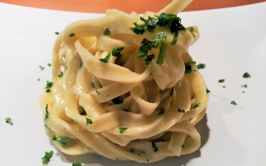 Tagliolini limone, tuma persa e colatura di alici