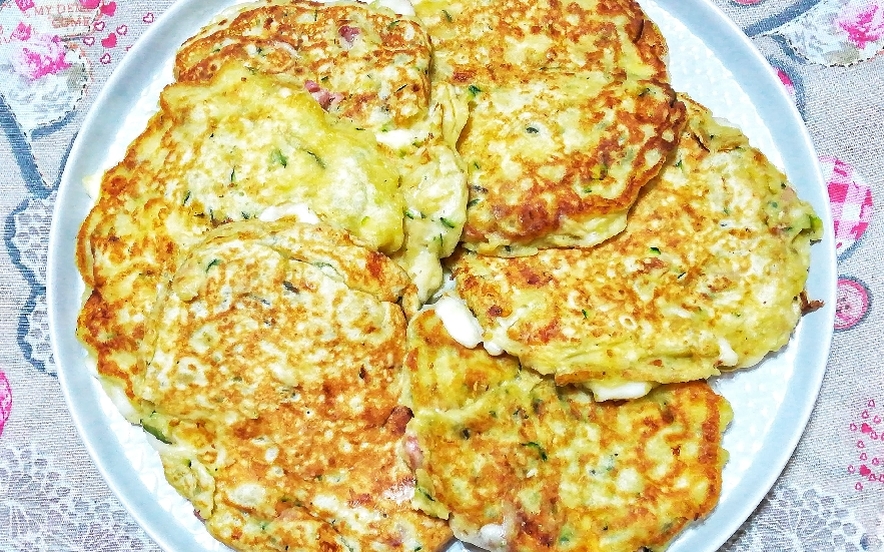 Pancake di zucchine e pancetta