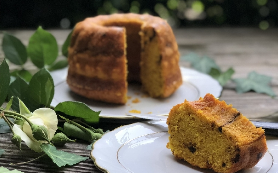 Bundt Cake alla curcuma e succo d’arancia