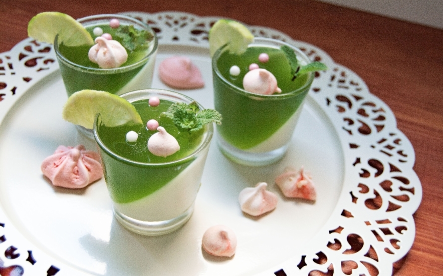 Panna cotta miele lime con gelèe al miele di menta