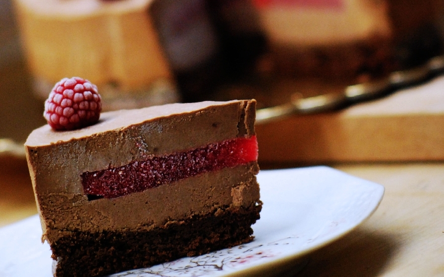 Mousse al cioccolato fondente, zenzero e lamponi