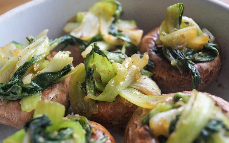 Cremini ripieni con Pak choi al sesamo