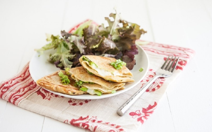 Crespelle con asparagi e formaggio