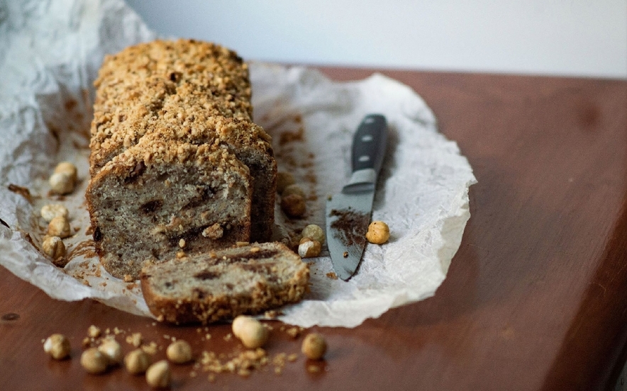 Banana Bread con cioccolato e nocciole