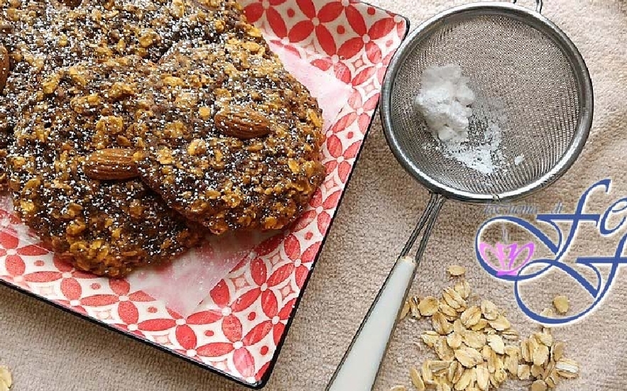 Cookies con fiocchi di avena e cioccolato