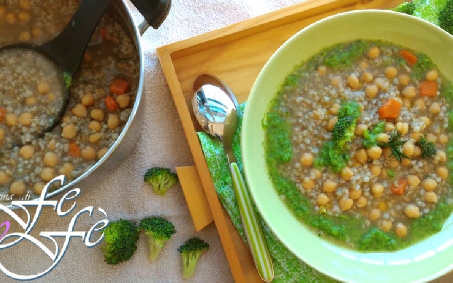 Zuppa di cereali e ceci in crema di broccoli