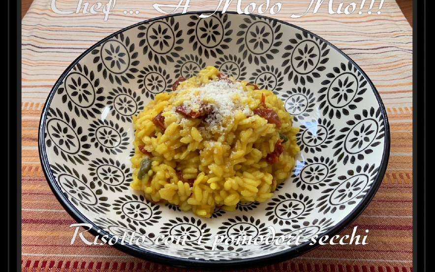 Risotto con i pomodori secchi e curcuma