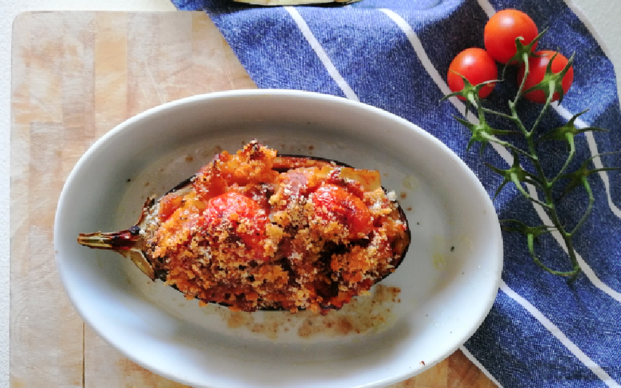 Melanzane ripiene di reginette, pomodori e capperi