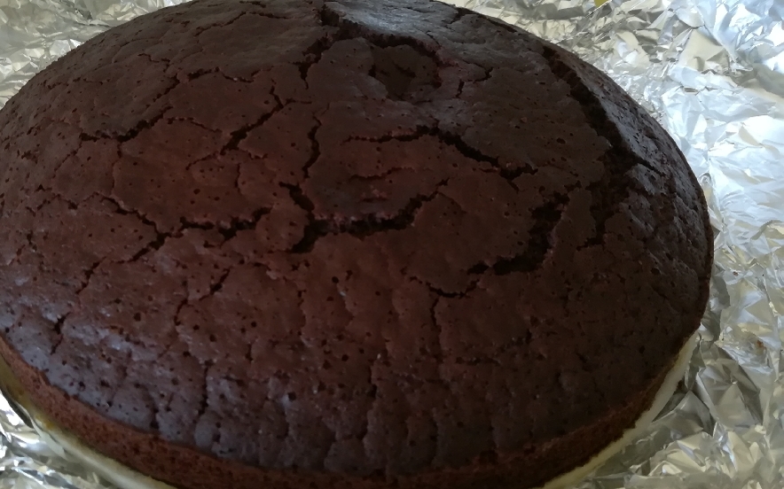 Torta all'acqua con arance e cacao amaro