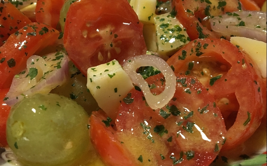 Insalata di pomodori e uva