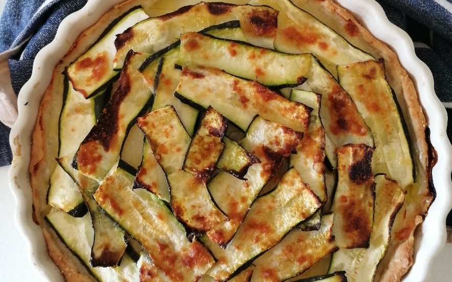 Torta rustica zucchine, provola e patate