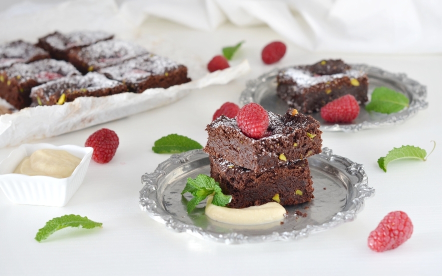 Brownies al cioccolato senza burro con pistacchi