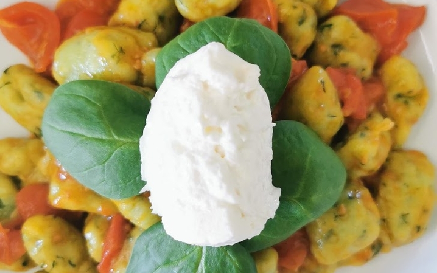 Gnocchi di rucola e piselli tricolore