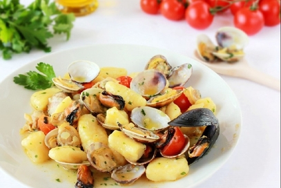 Gnocchi alle cozze vongole e pomodorini