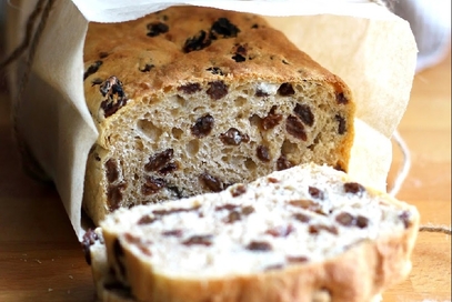 Pane con patate dolci e uvetta