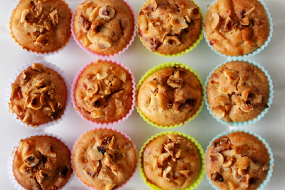 Mini muffins mele, speck e nocciole