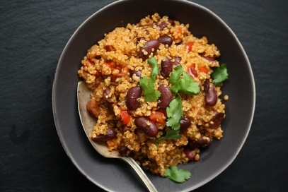 Quinoa con chorizo ​​e fagioli rossi