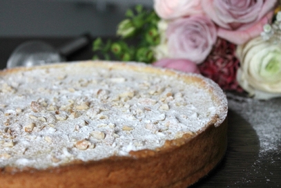 Crostata con colomba pasquale