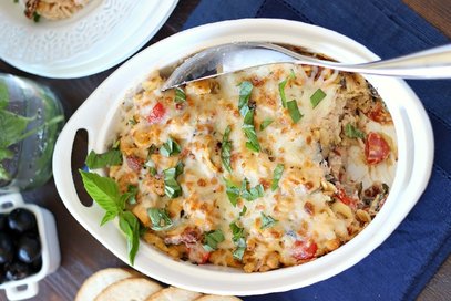 Pasta al forno con pollo e carciofi