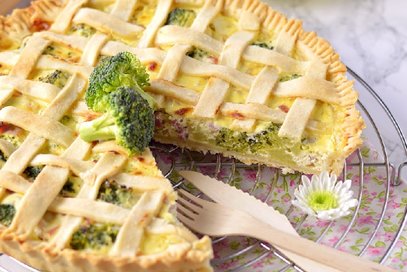 Crostata salata broccoli, prosciutto e ricotta