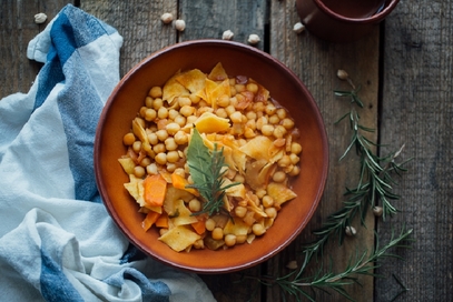 Zuppa di ceci e maltagliati