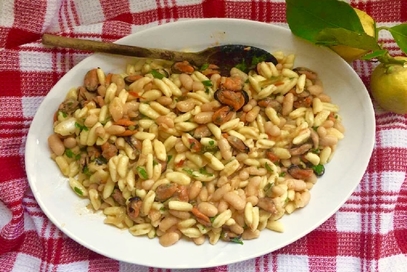 Cicatelli, fagioli e cozze