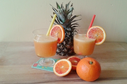 Succo di arancia e ananas