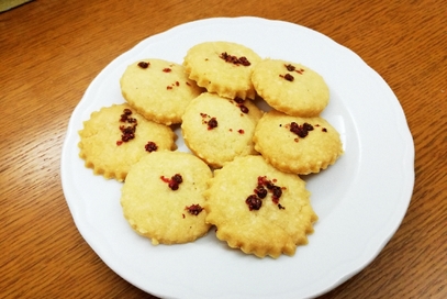 Biscotti salati al pepe rosa