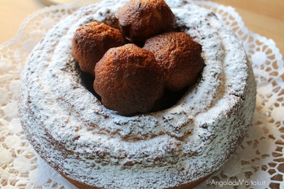 Ciambellone all'arancia e cioccolato