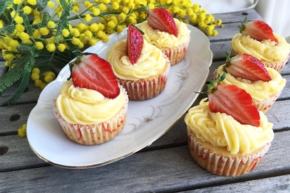 Mimosa cupcakes