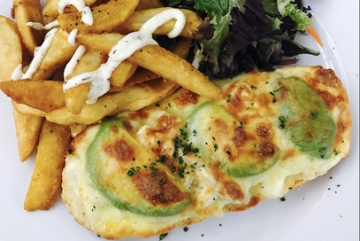 Barchetta di pane con avocado e mozzarella