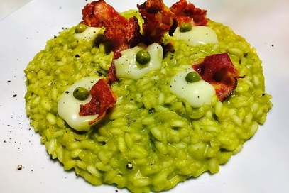 Risotto ai piselli taleggio e pancetta croccante