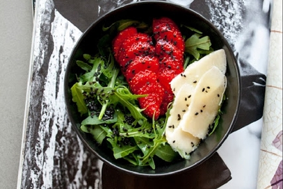 Insalata di rucola e fragole