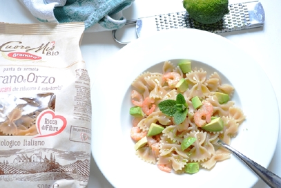 Farfalle avocado e gamberetti