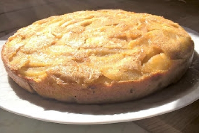 Torta di mele e uvetta