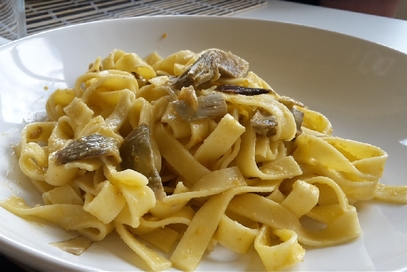 Tagliatelle con carciofi e bottarga