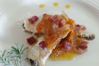 Spigola in agrodolce con pancetta croccante