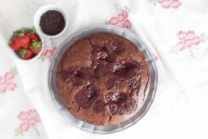 Torta di ricotta al cacao e marmellata di fragole