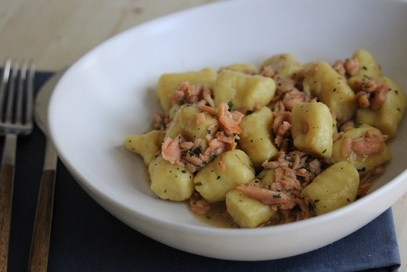 Gnocchi con salmone e birra