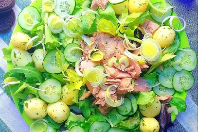 Insalata di tonno, porri e patate prezzemolate