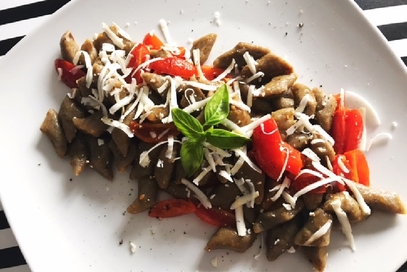 Gnocchi di melanzane con pomodorini e ricotta