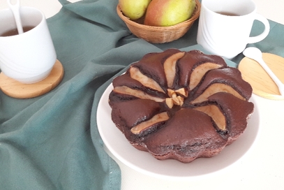 Torta di pere al cacao