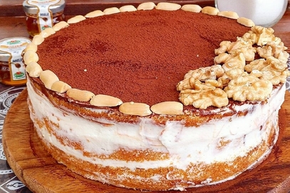 Naked cake con crema alla vaniglia e nutella