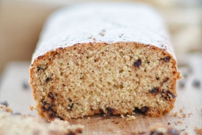 Plumcake al cocco con gocce di cioccolato e yogurt